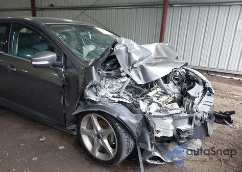 2014 Ford Focus Titanium from USA, damaged, VIN 1FADP3J28EL317034
